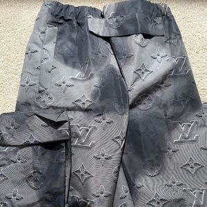 Louis Vuitton Monogram Removable 3D pocket cargo